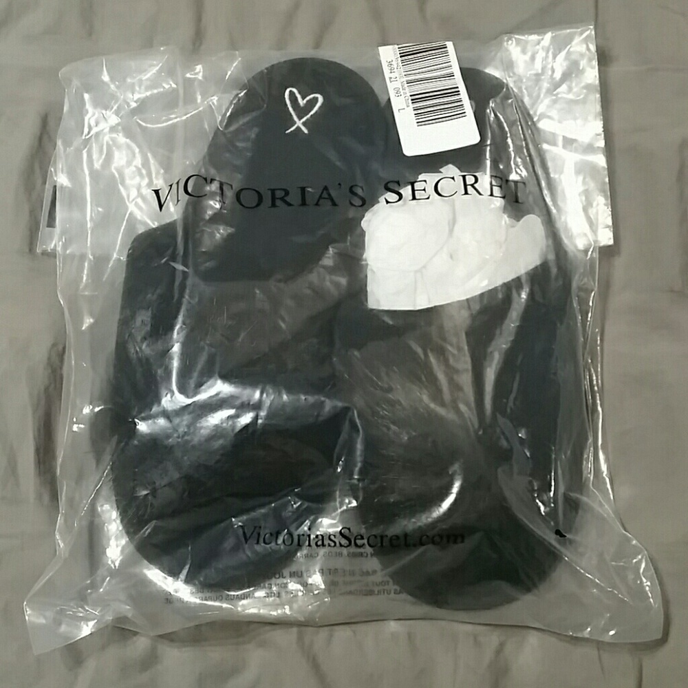 Black pom pom Victoria Secret slippers